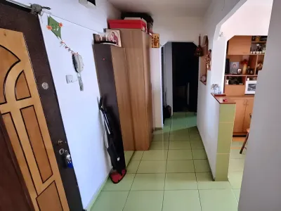 hol spre bucatarie apartament vanzare cumparare Sector 2 Bucuresti